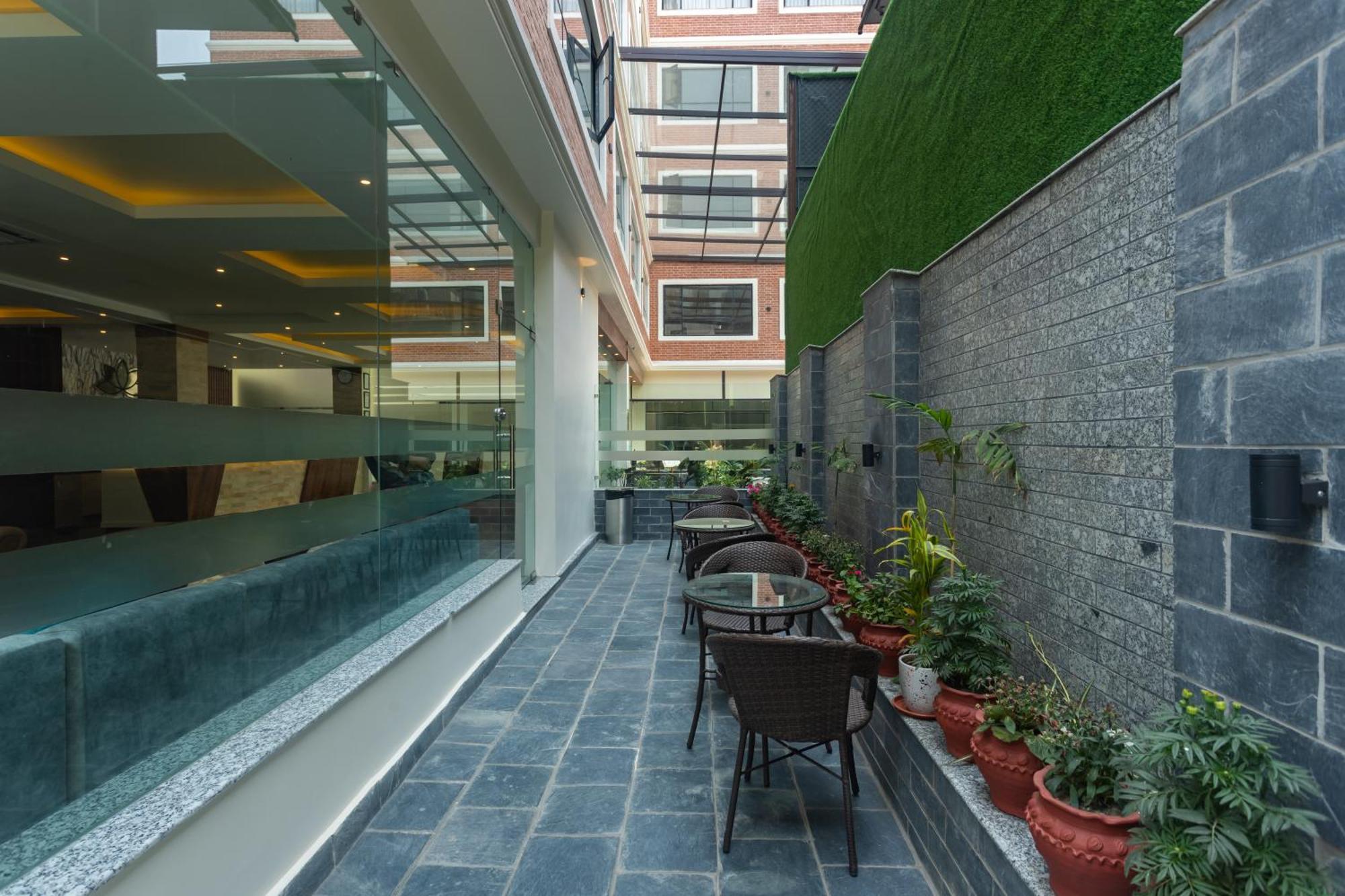 Hotel Crystal Pashupati Katmandou Extérieur photo
